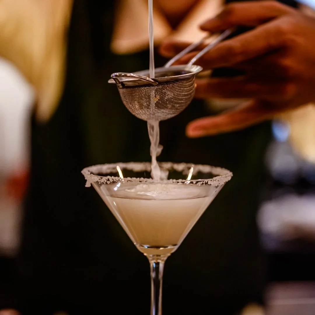 The passionate Perlamatta team preparing authentic italian specialties